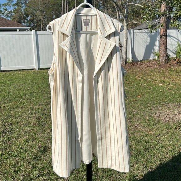 New Chico’s petite striped long vest